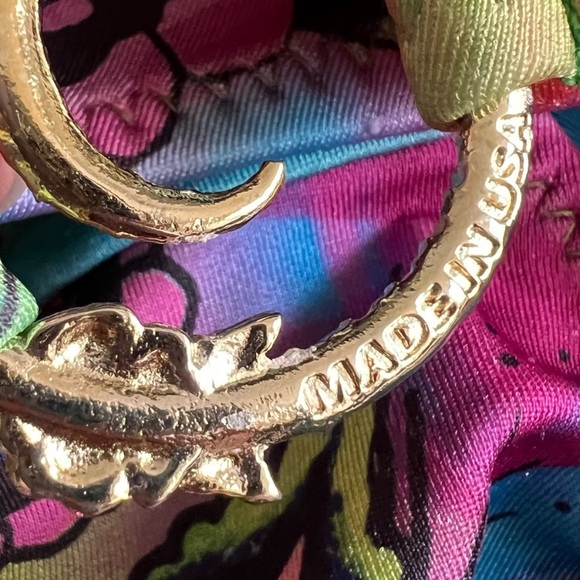 Not for sale (ISO) in search of whole bikini. - Picture 4 of 6